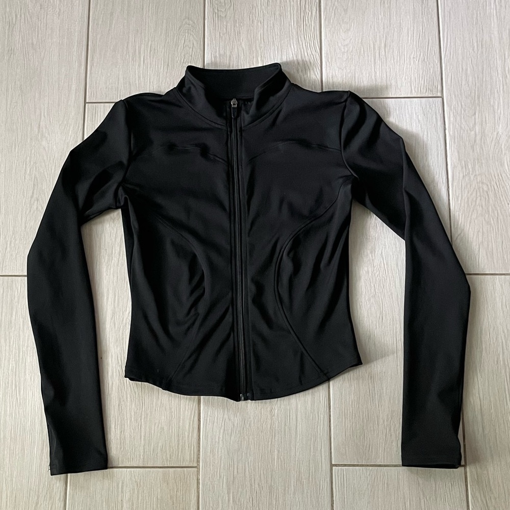 Fitted Kata Active Contouring Jacket in Black